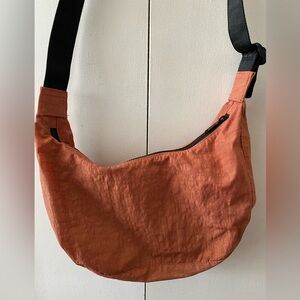 BAGGU medium nylon crescent bag